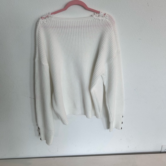 Women’s White Long Sleeve Sweater
Size XXL
NWOT - Picture 6 of 8